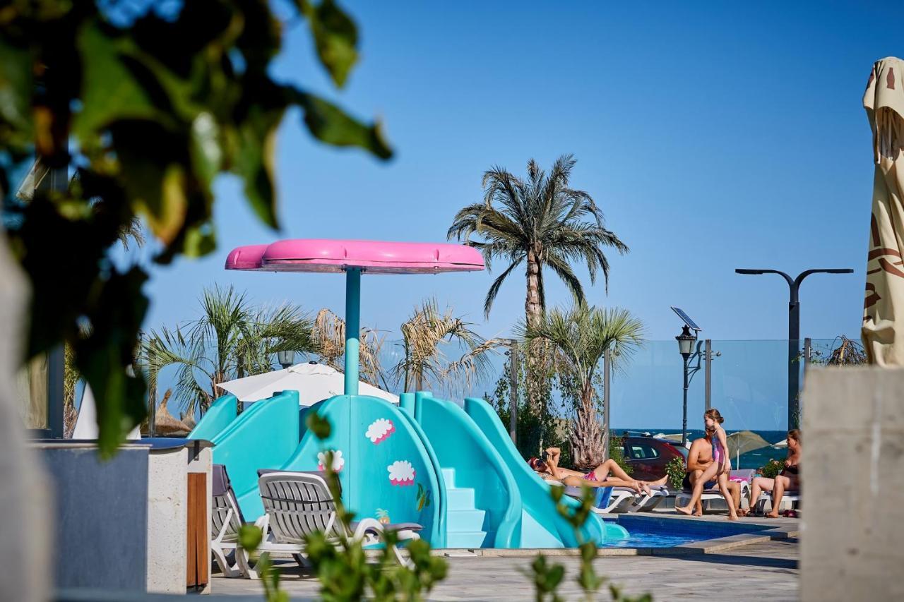 Sunrise King Studio Spa N Pool Beach Resort Năvodari Kültér fotó