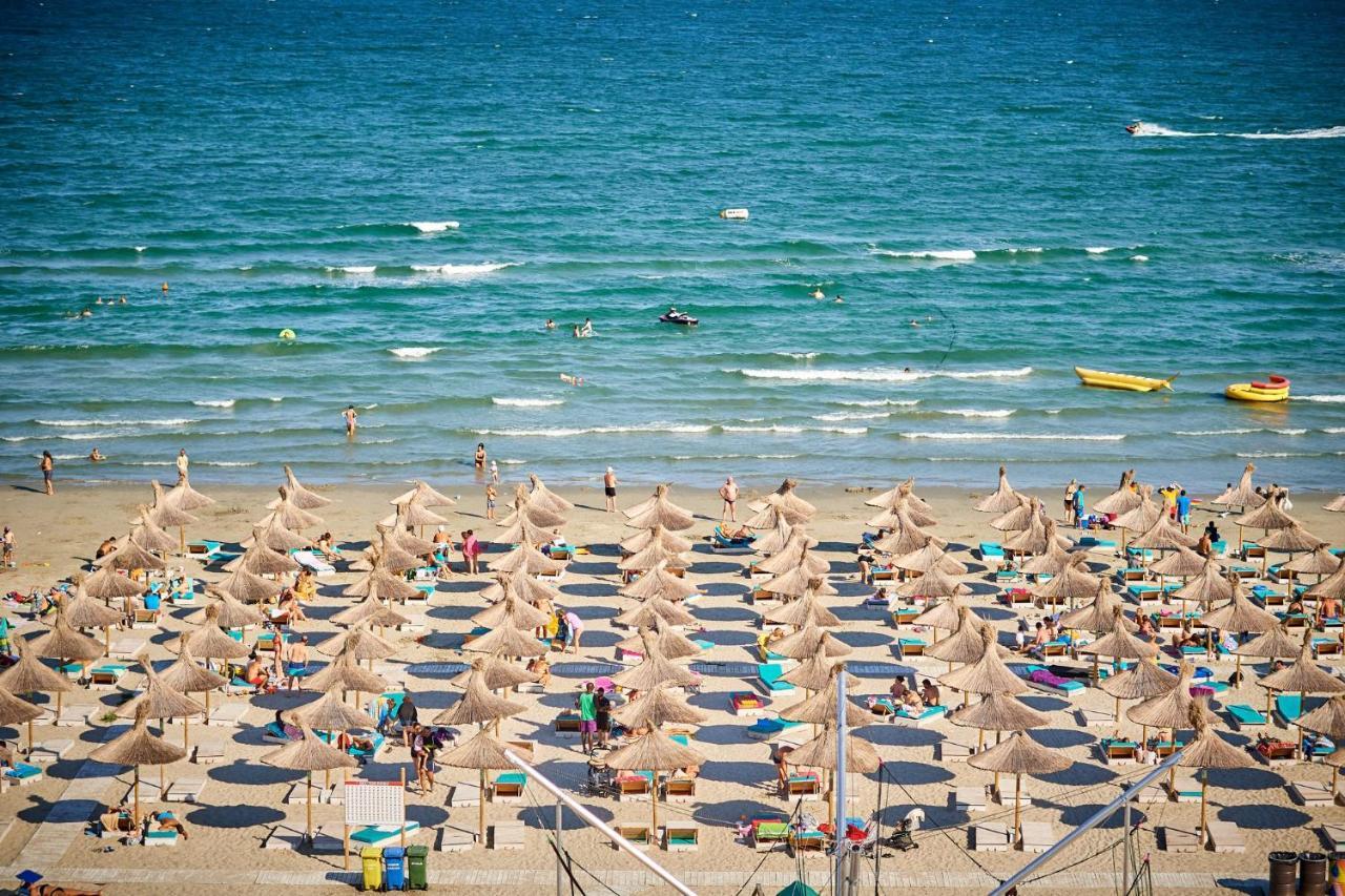 Sunrise King Studio Spa N Pool Beach Resort Năvodari Kültér fotó